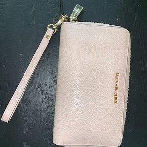 Michael Kors Mercer Wallet -Ballet Pink